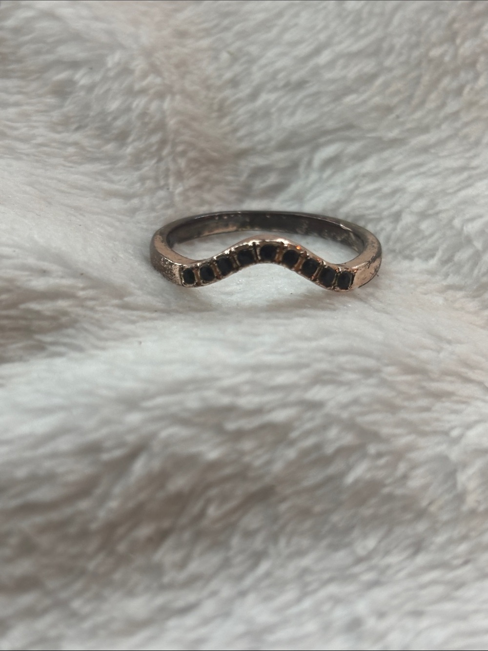 .925 stamped Women's Black Stone Curved Stackable Ring - Elegant Accent